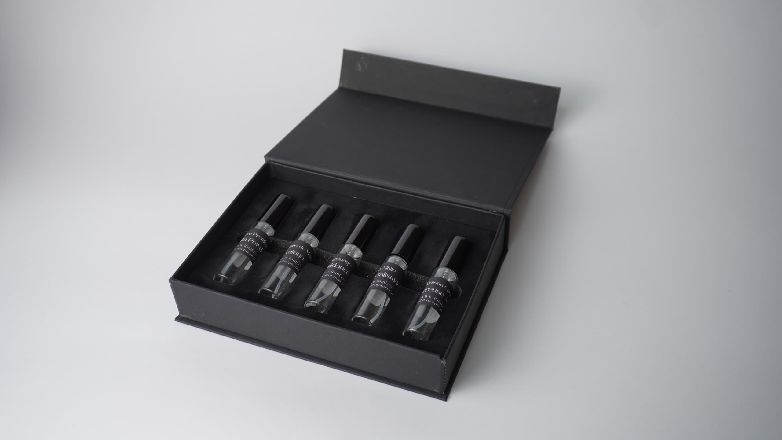 Crna 10ml.rs kutija seta sa pet dekanata od 10 ml